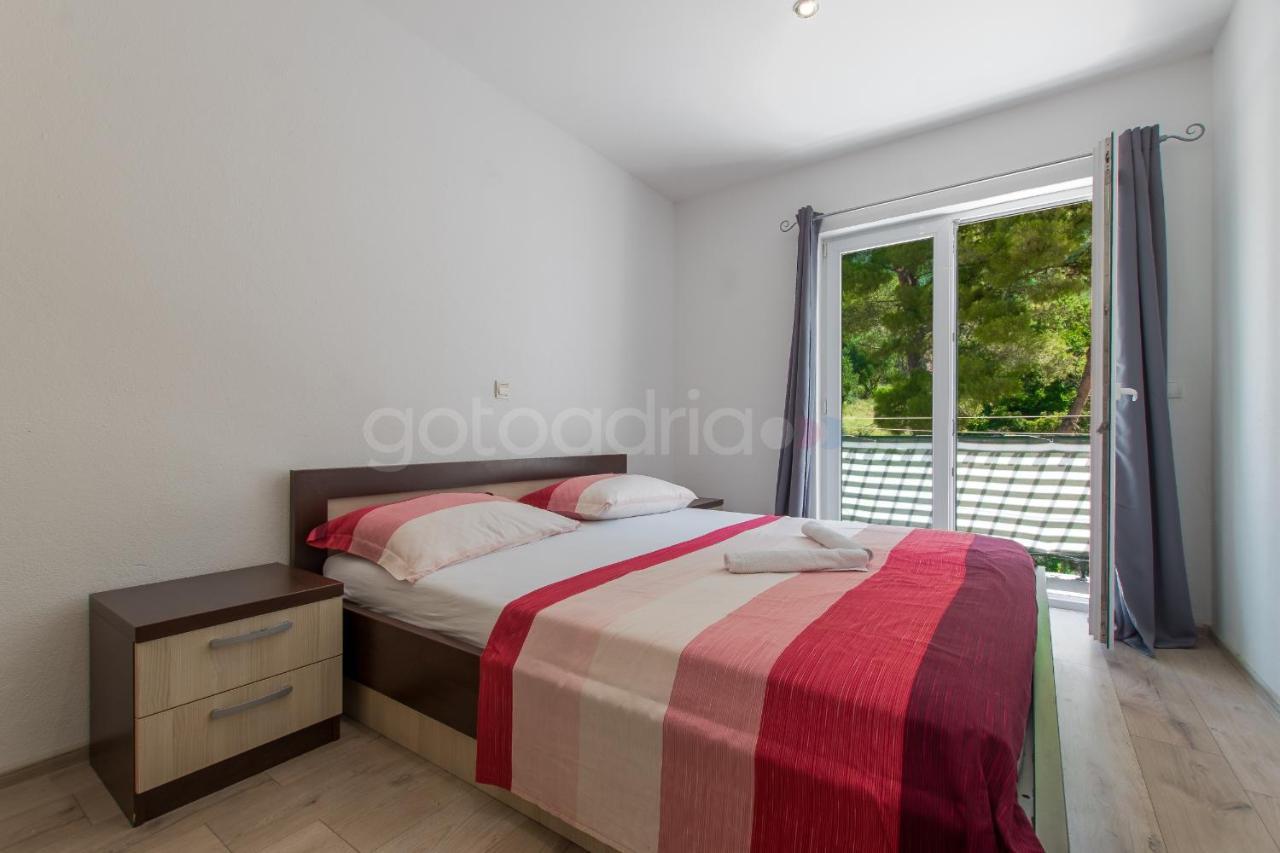 Apartment Vesna With Balcony & Free Parking Макарська Екстер'єр фото
